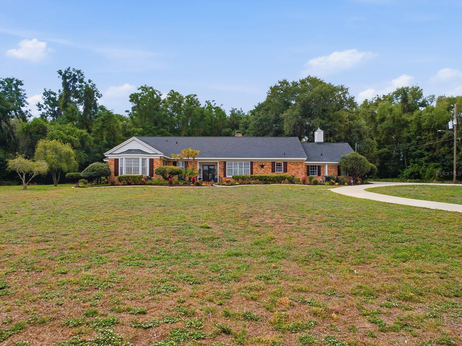 1017 SHORE ACRES DR, LEESBURG, FL, 34748