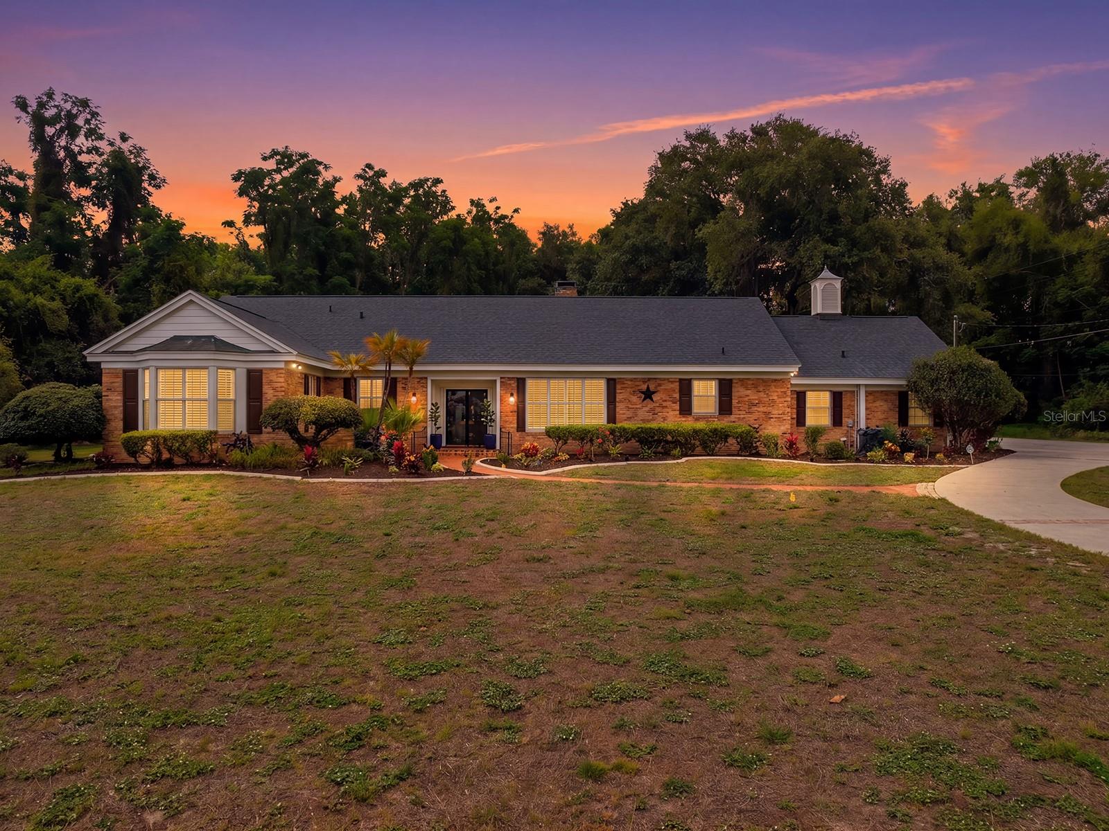 1017 SHORE ACRES DR, LEESBURG, FL, 34748