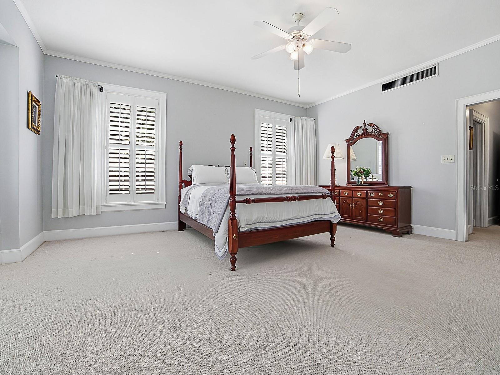 1017 SHORE ACRES DR, LEESBURG, FL, 34748