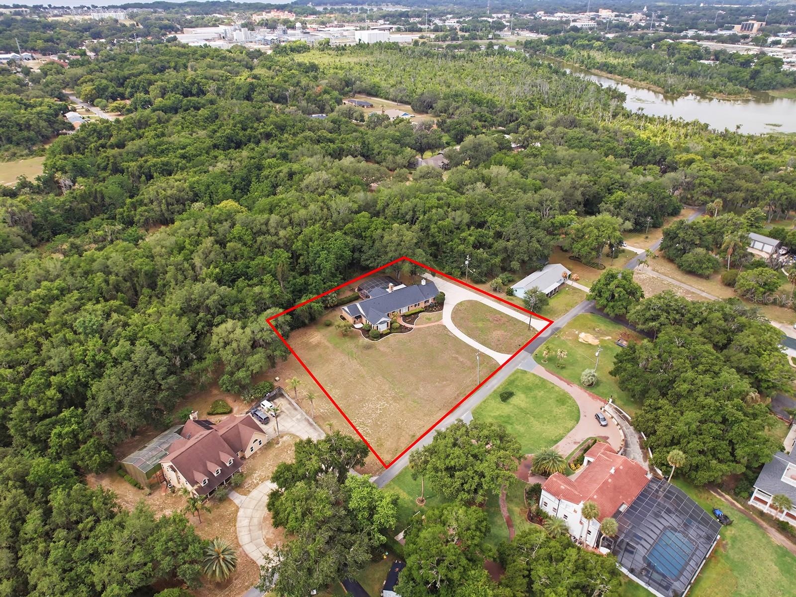 1017 SHORE ACRES DR, LEESBURG, FL, 34748