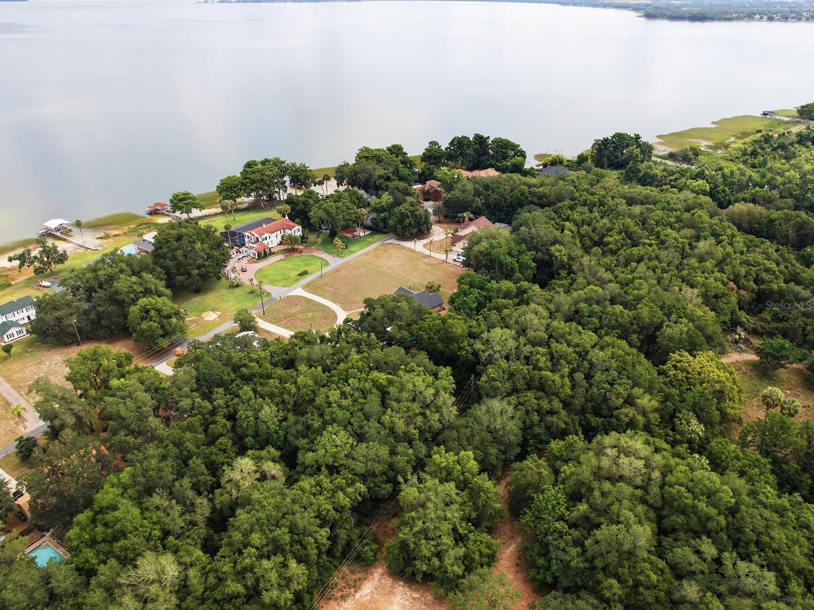 1017 SHORE ACRES DR, LEESBURG, FL, 34748