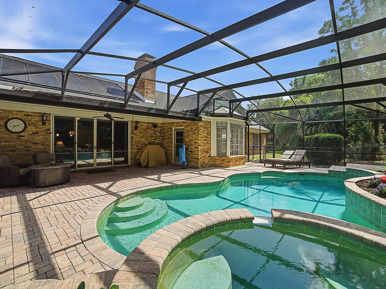 1017 SHORE ACRES DR, LEESBURG, FL, 34748