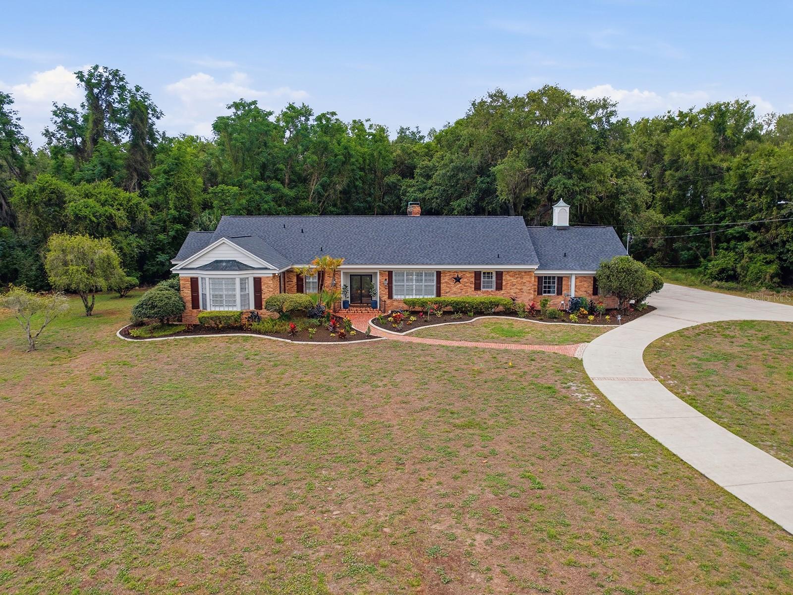 1017 SHORE ACRES DR, LEESBURG, FL, 34748