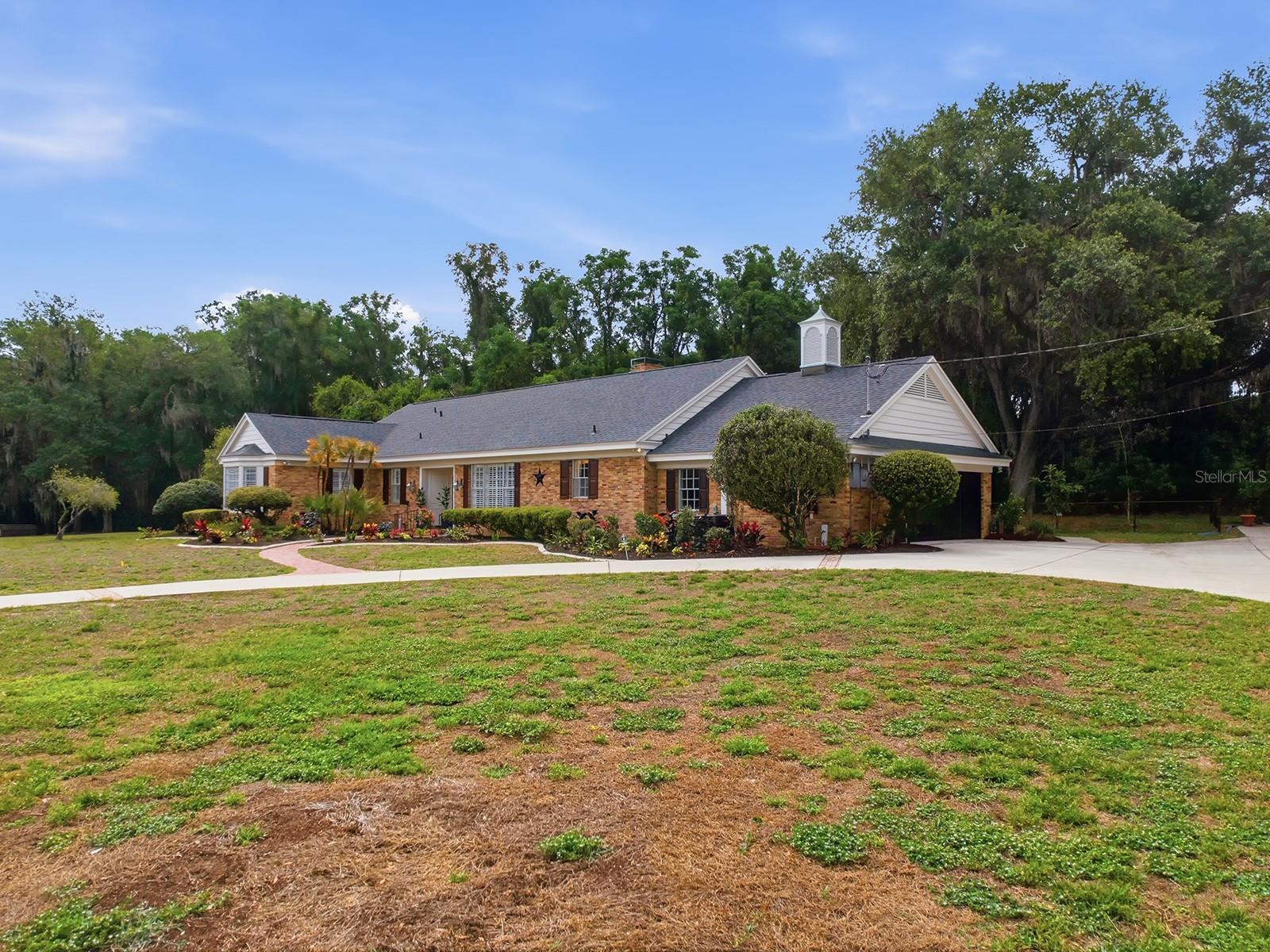 1017 SHORE ACRES DR, LEESBURG, FL, 34748