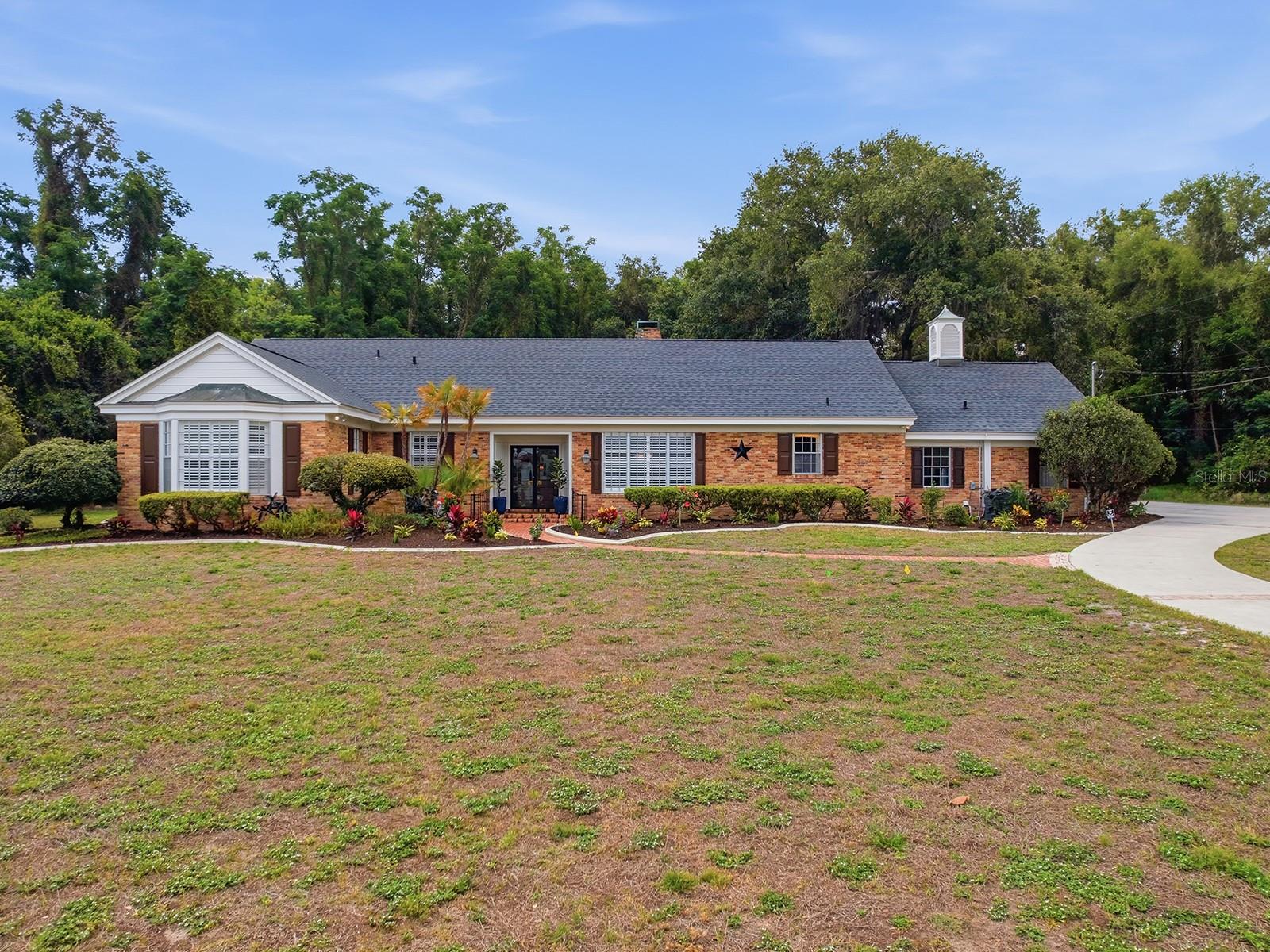 1017 SHORE ACRES DR, LEESBURG, FL, 34748