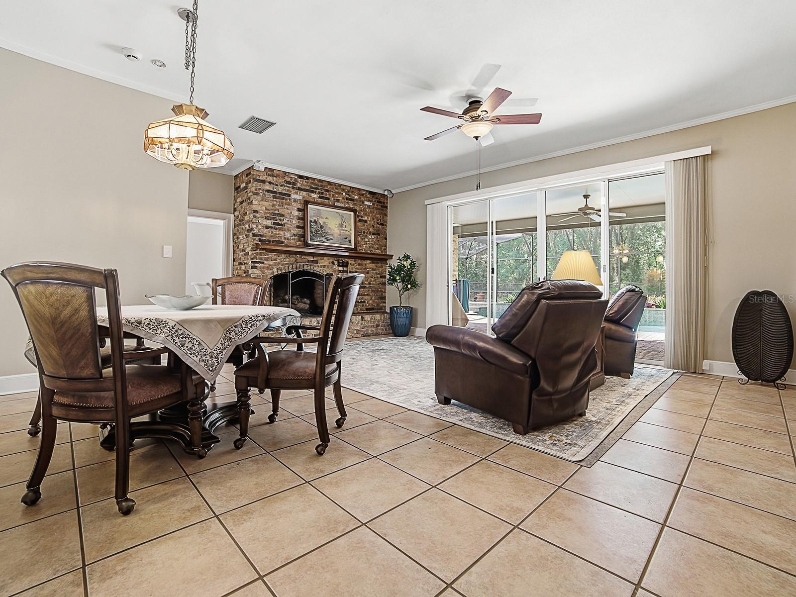 1017 SHORE ACRES DR, LEESBURG, FL, 34748