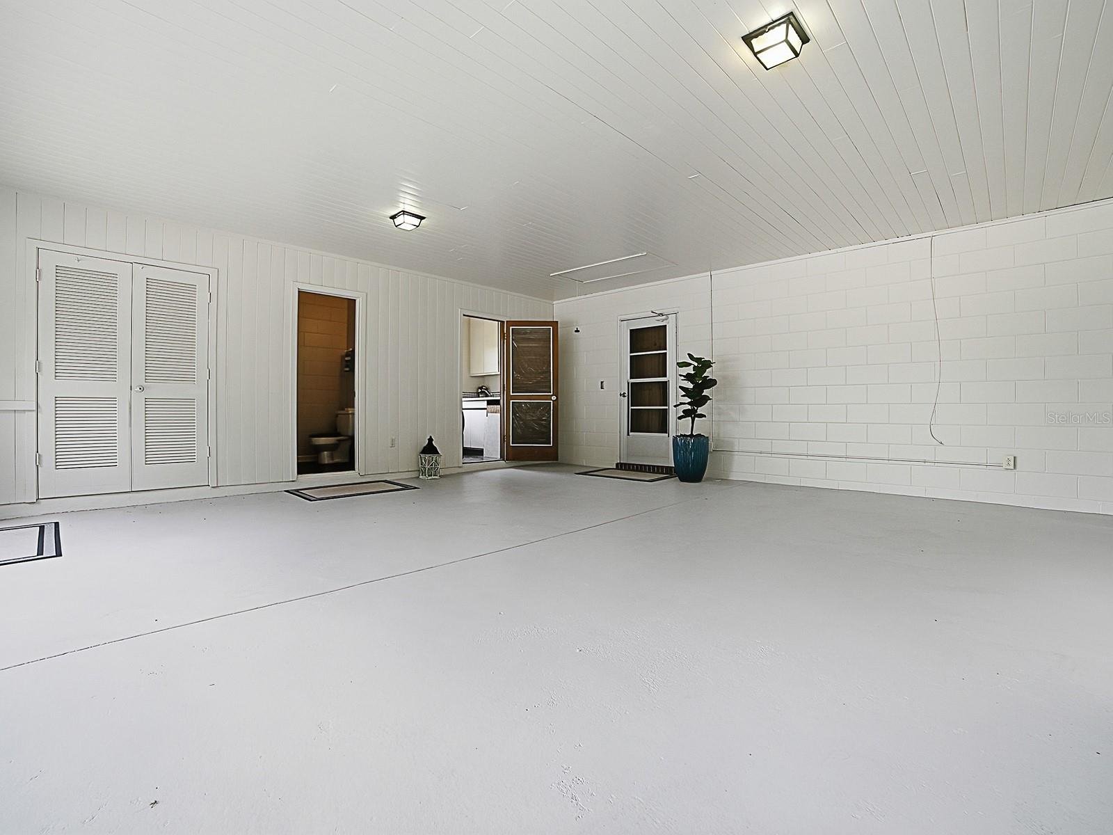 1017 SHORE ACRES DR, LEESBURG, FL, 34748