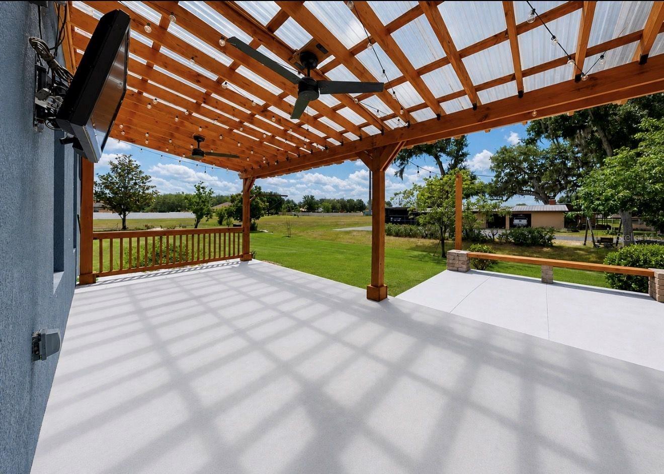 13101 DONE GROVEN DR, DOVER, FL, 33527