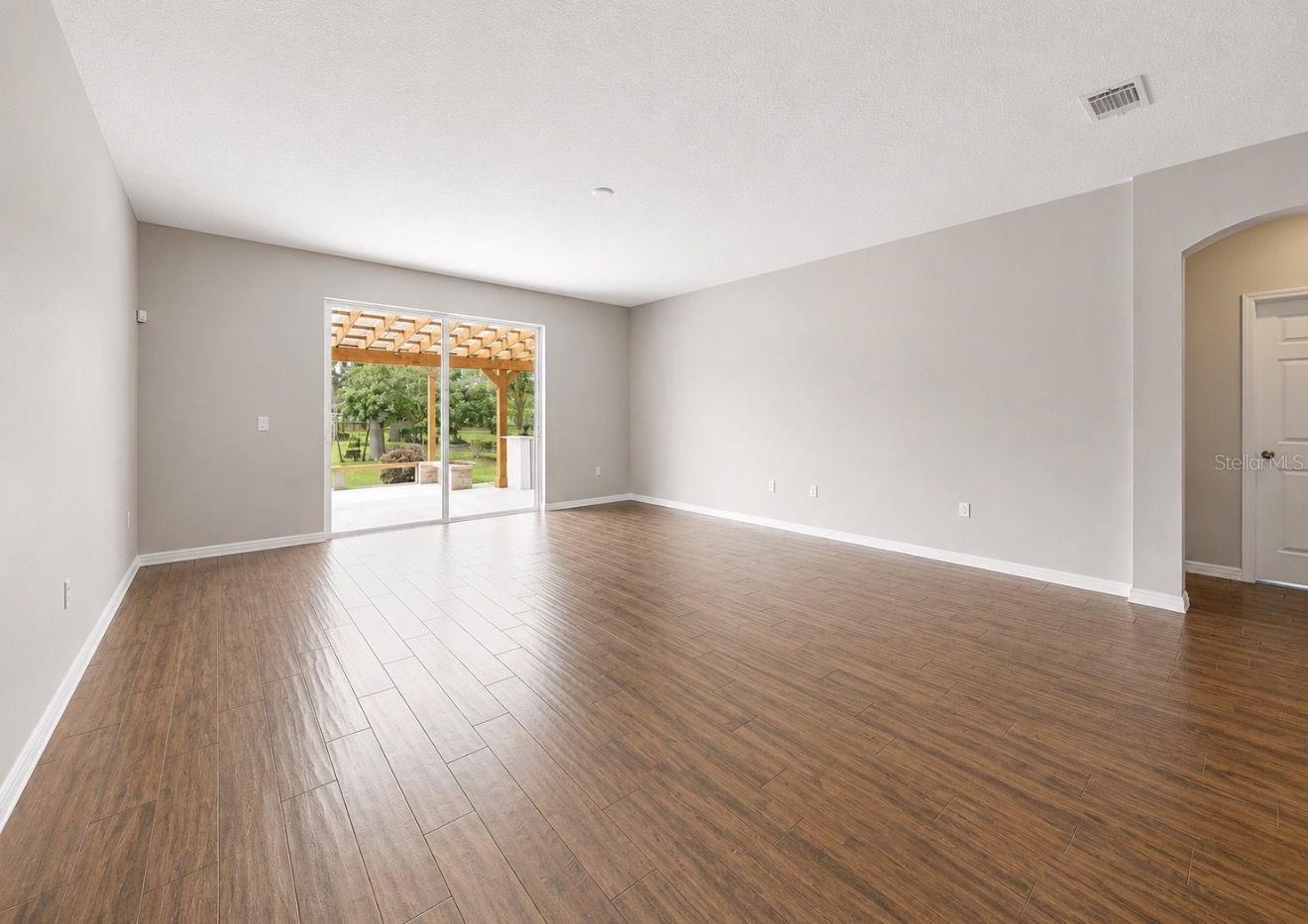 13101 DONE GROVEN DR, DOVER, FL, 33527