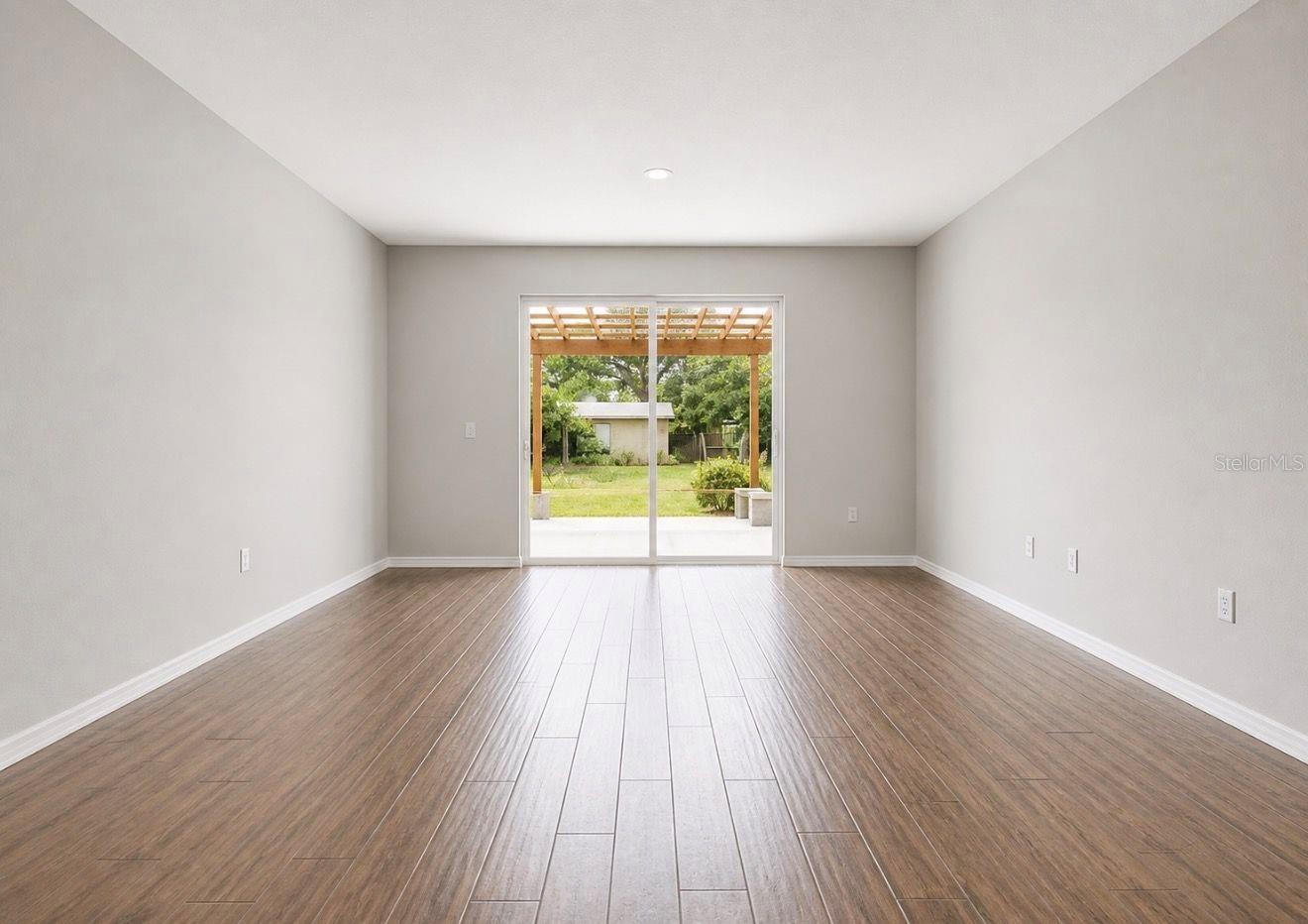 13101 DONE GROVEN DR, DOVER, FL, 33527