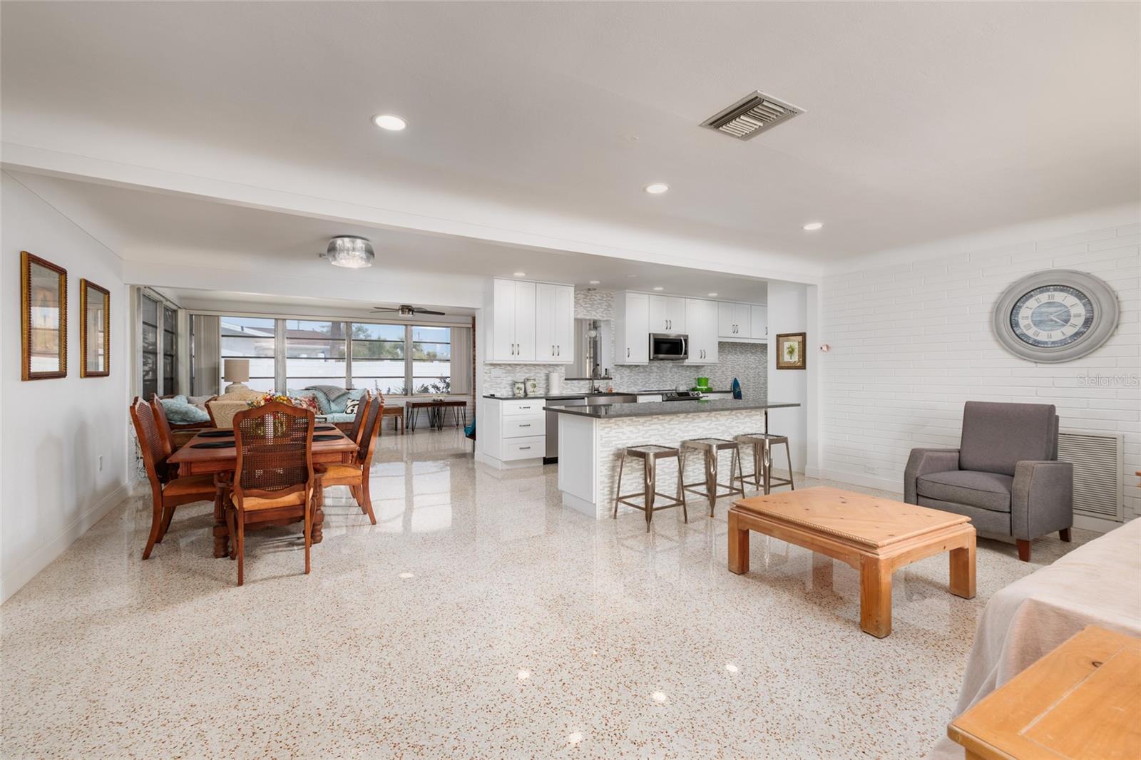 8909 GULF BLVD, ST PETE BEACH, FL, 33706