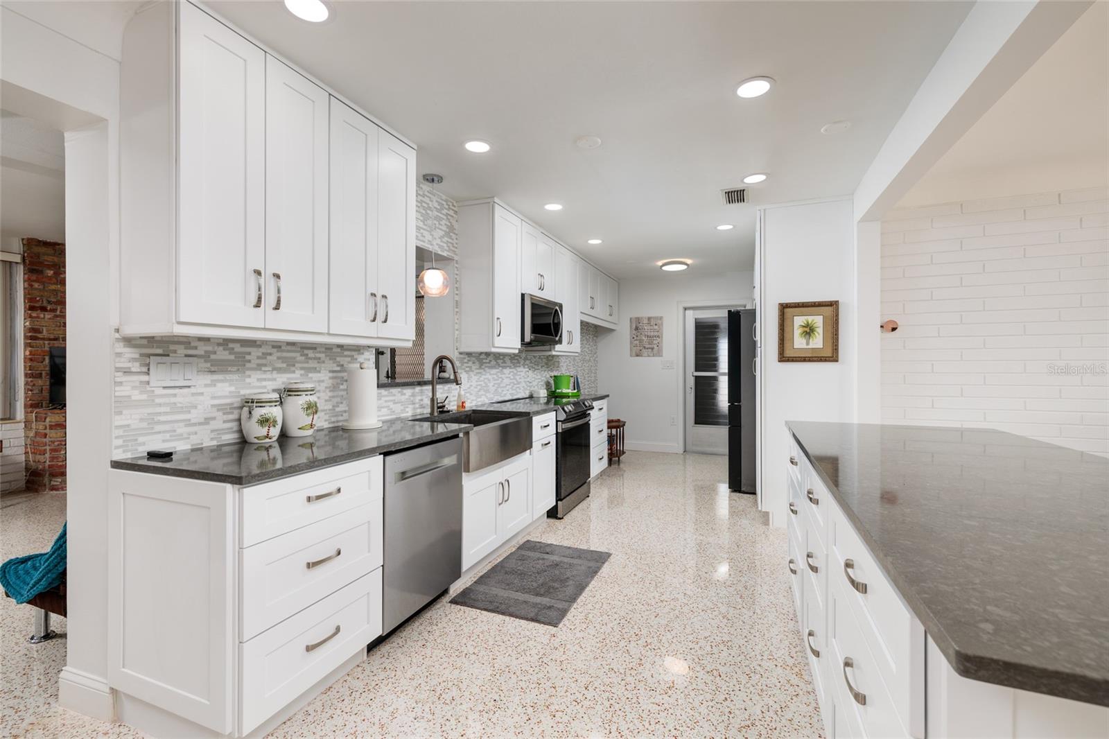 8909 GULF BLVD, ST PETE BEACH, FL, 33706