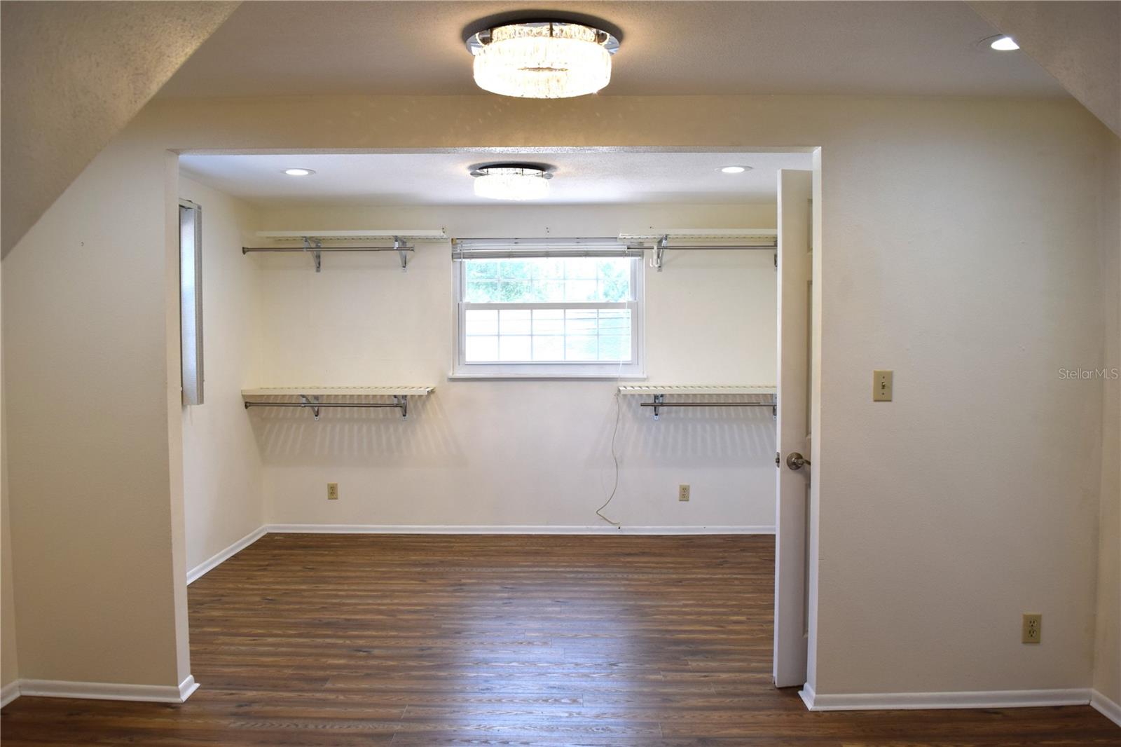2690 64TH PL N, ST PETERSBURG, FL, 33702