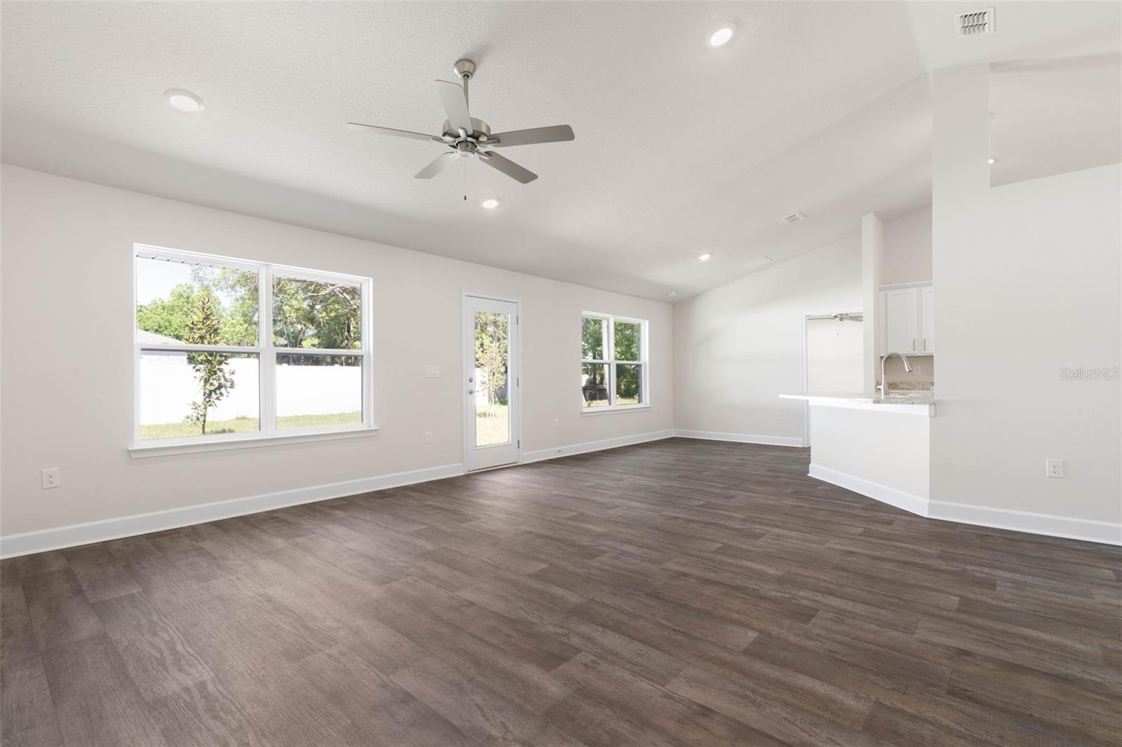 105 PALMWOOD DR, PALM COAST, FL, 32164