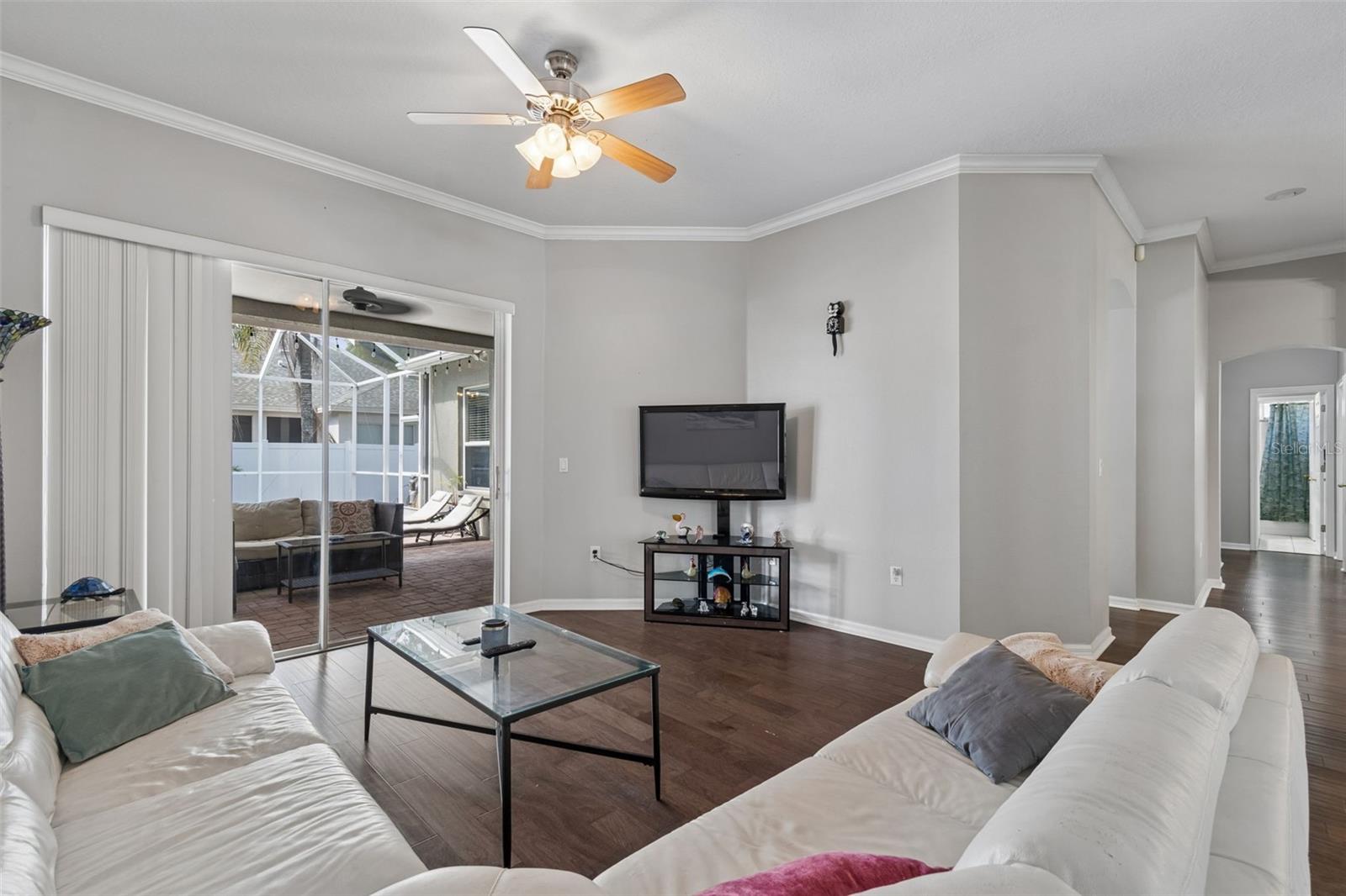 10243 SHADOW BRANCH DR, TAMPA, FL, 33647