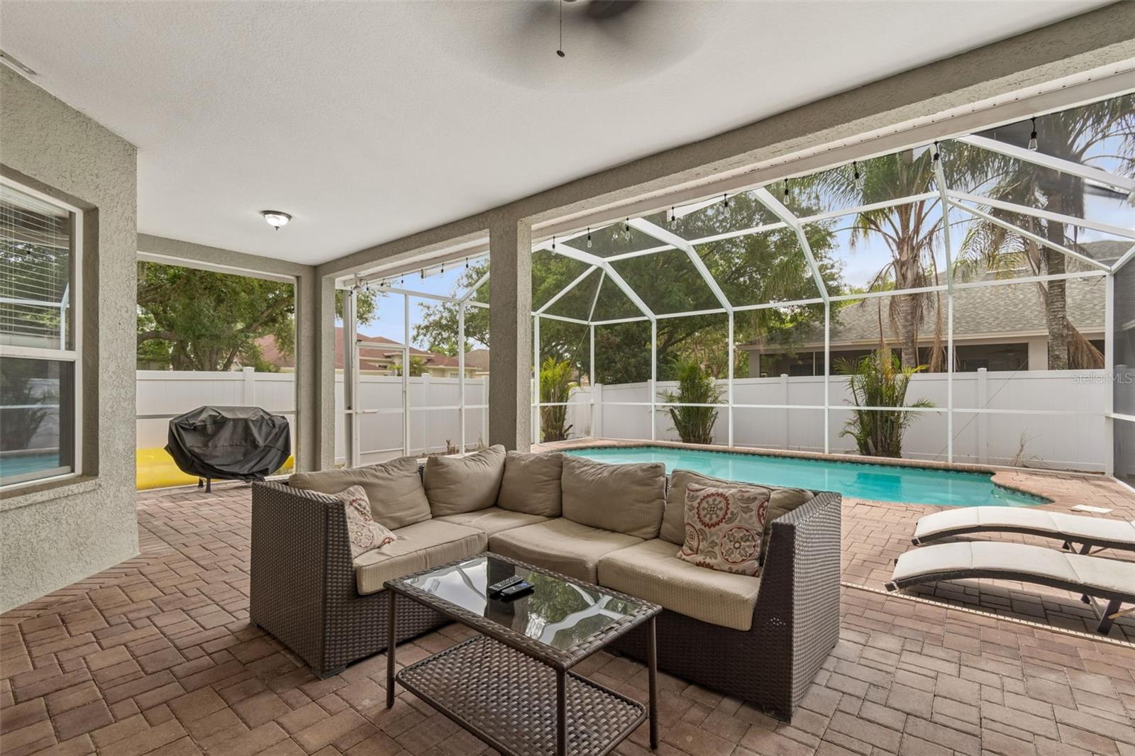 10243 SHADOW BRANCH DR, TAMPA, FL, 33647