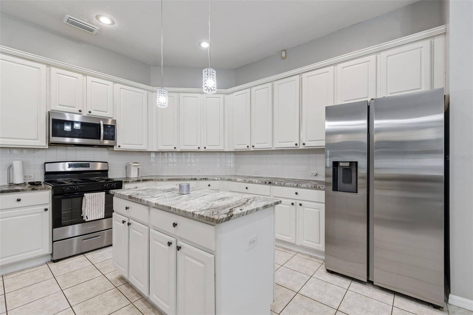 10243 SHADOW BRANCH DR, TAMPA, FL, 33647