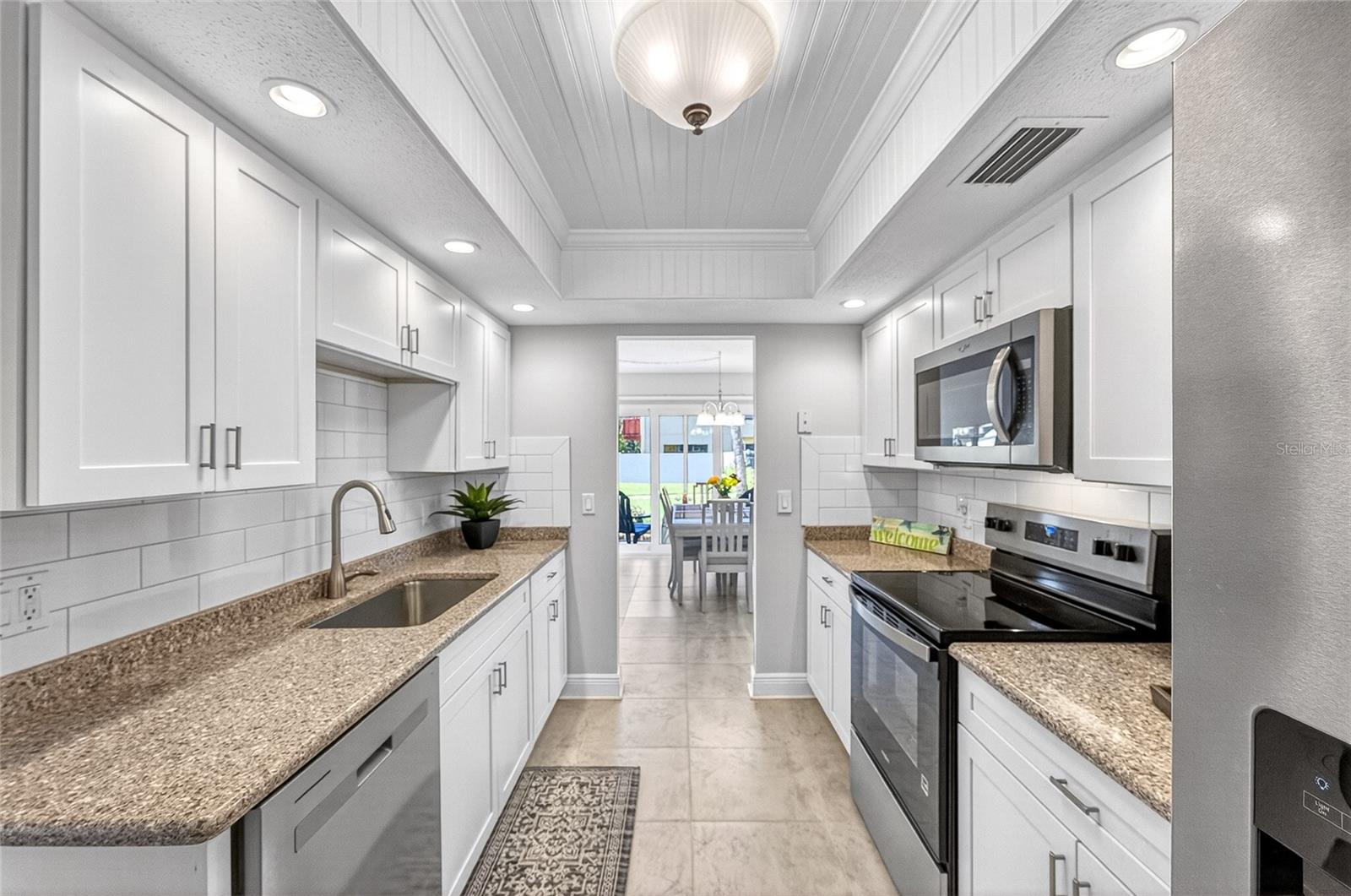 101 LOUELLA LN #11, NOKOMIS, FL, 34275