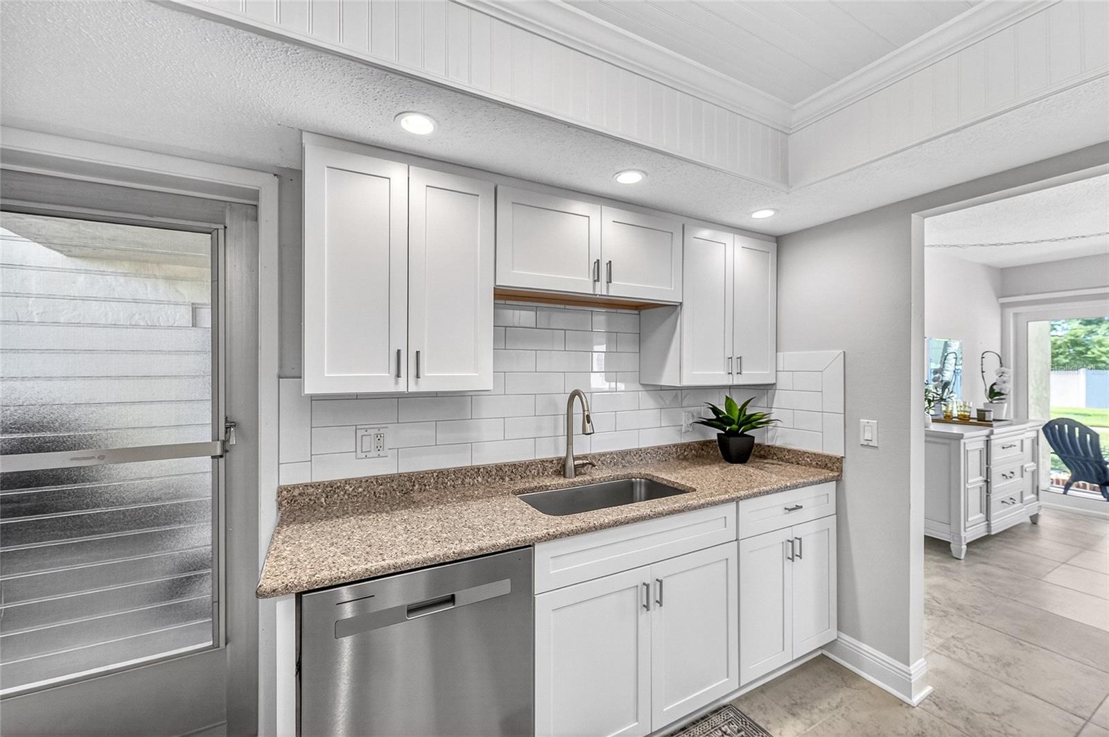 101 LOUELLA LN #11, NOKOMIS, FL, 34275