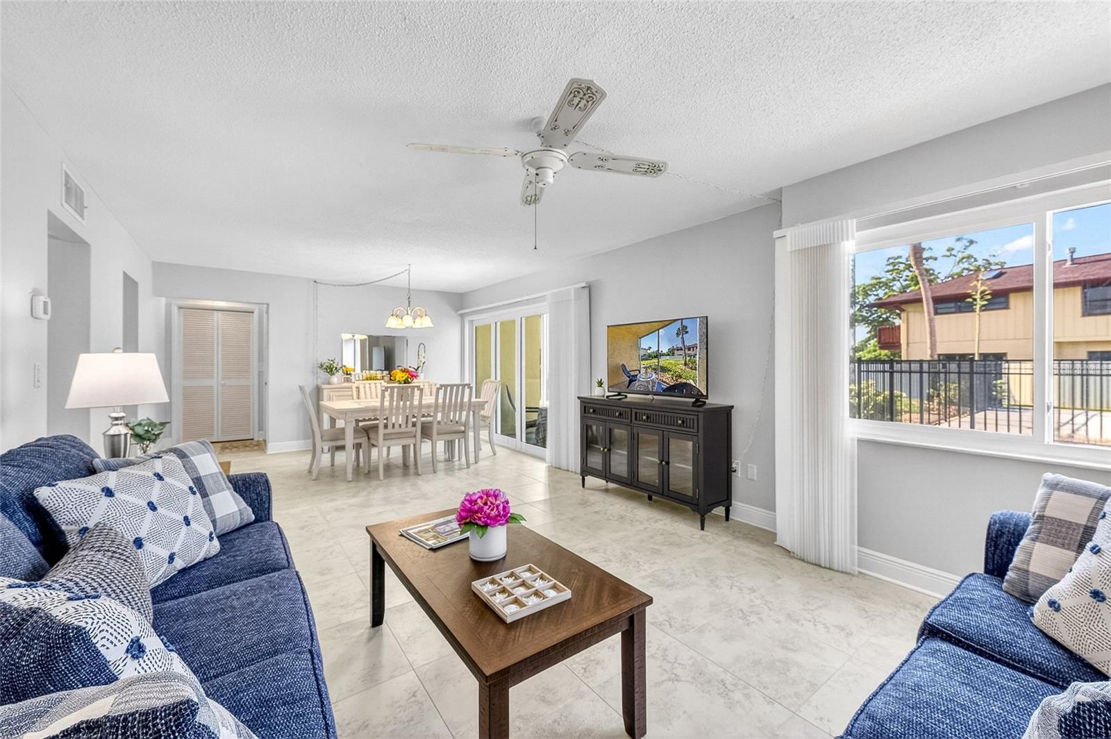 101 LOUELLA LN #11, NOKOMIS, FL, 34275