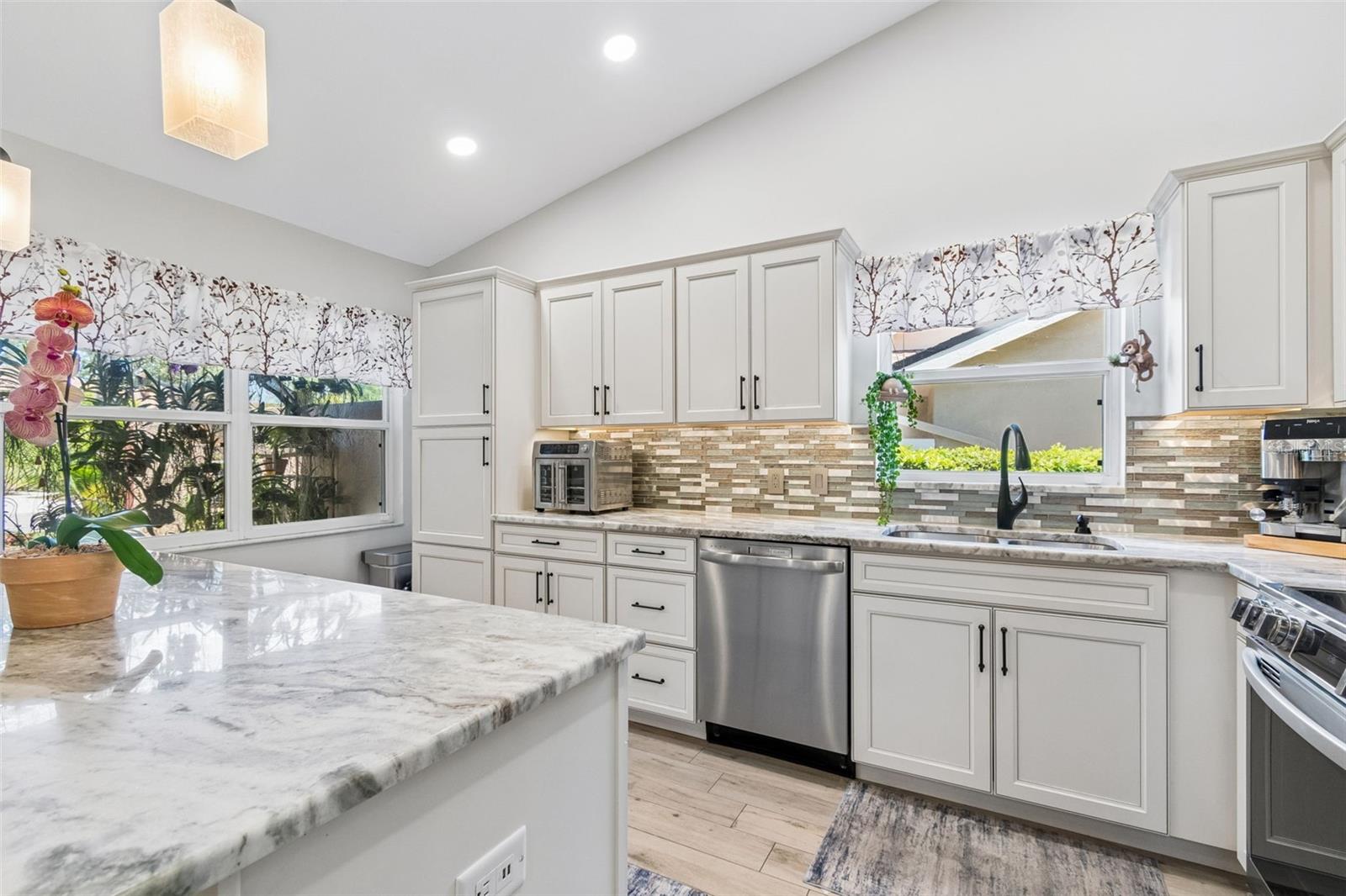 5613 MONTE ROSSO RD, SARASOTA, FL, 34243