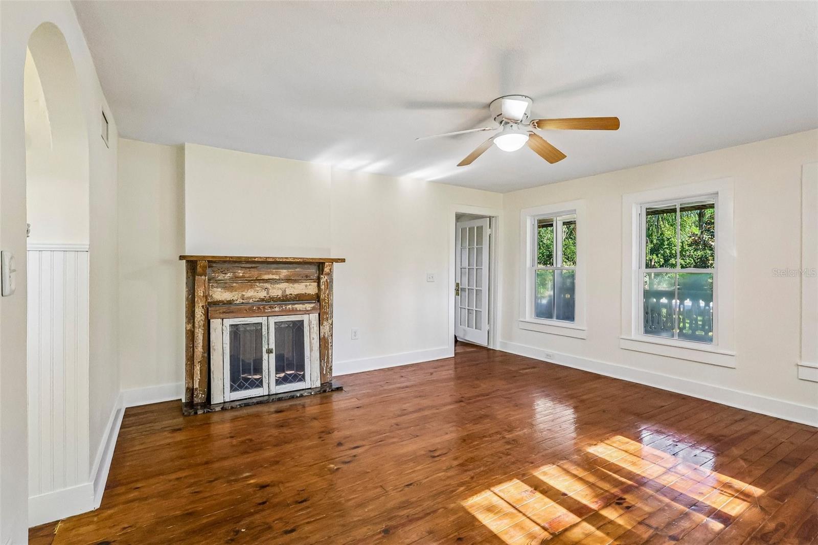 1190 OLD MOUNT DORA RD, EUSTIS, FL, 32726