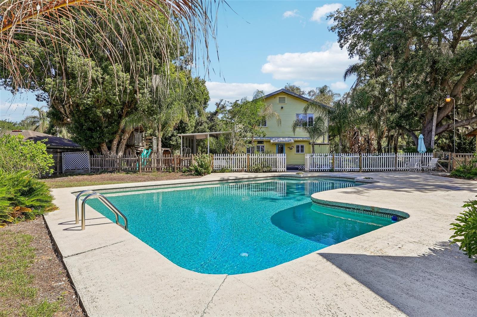 1190 OLD MOUNT DORA RD, EUSTIS, FL, 32726