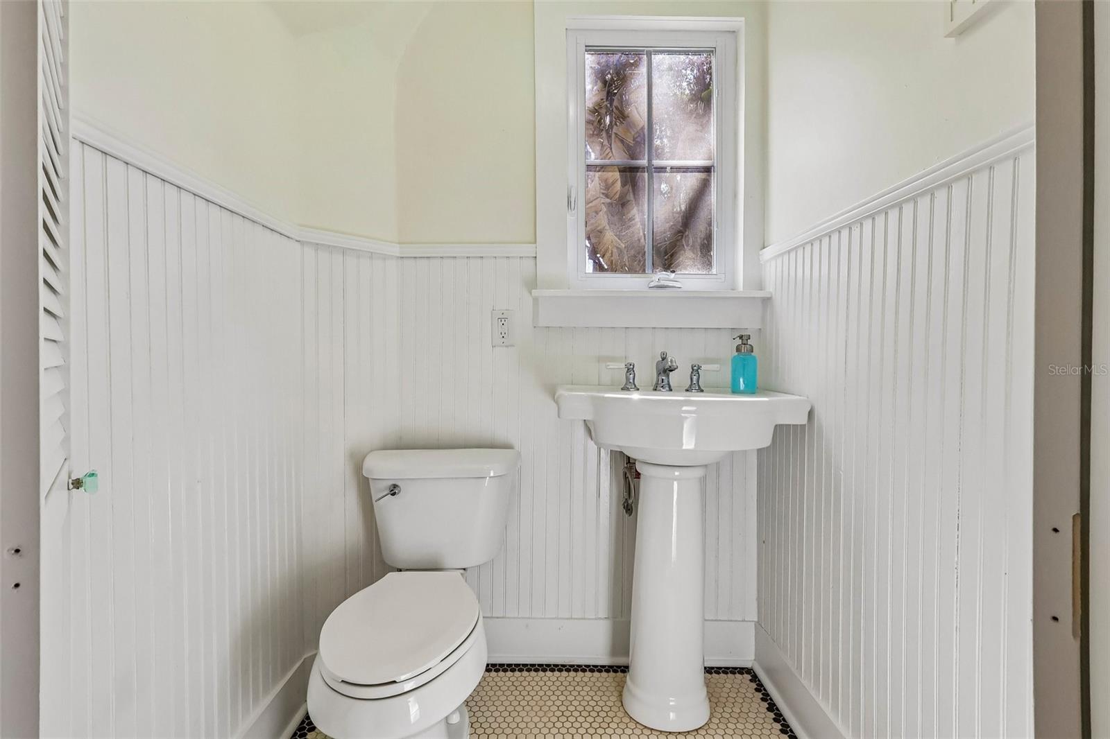 1190 OLD MOUNT DORA RD, EUSTIS, FL, 32726