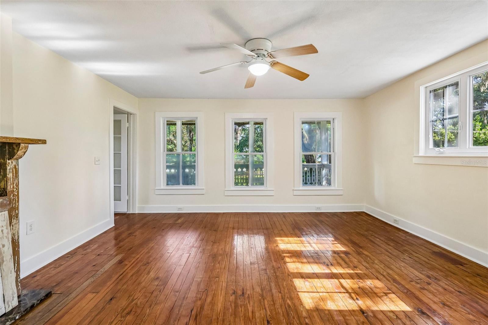 1190 OLD MOUNT DORA RD, EUSTIS, FL, 32726