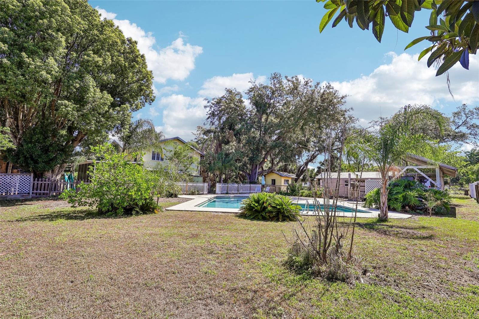 1190 OLD MOUNT DORA RD, EUSTIS, FL, 32726