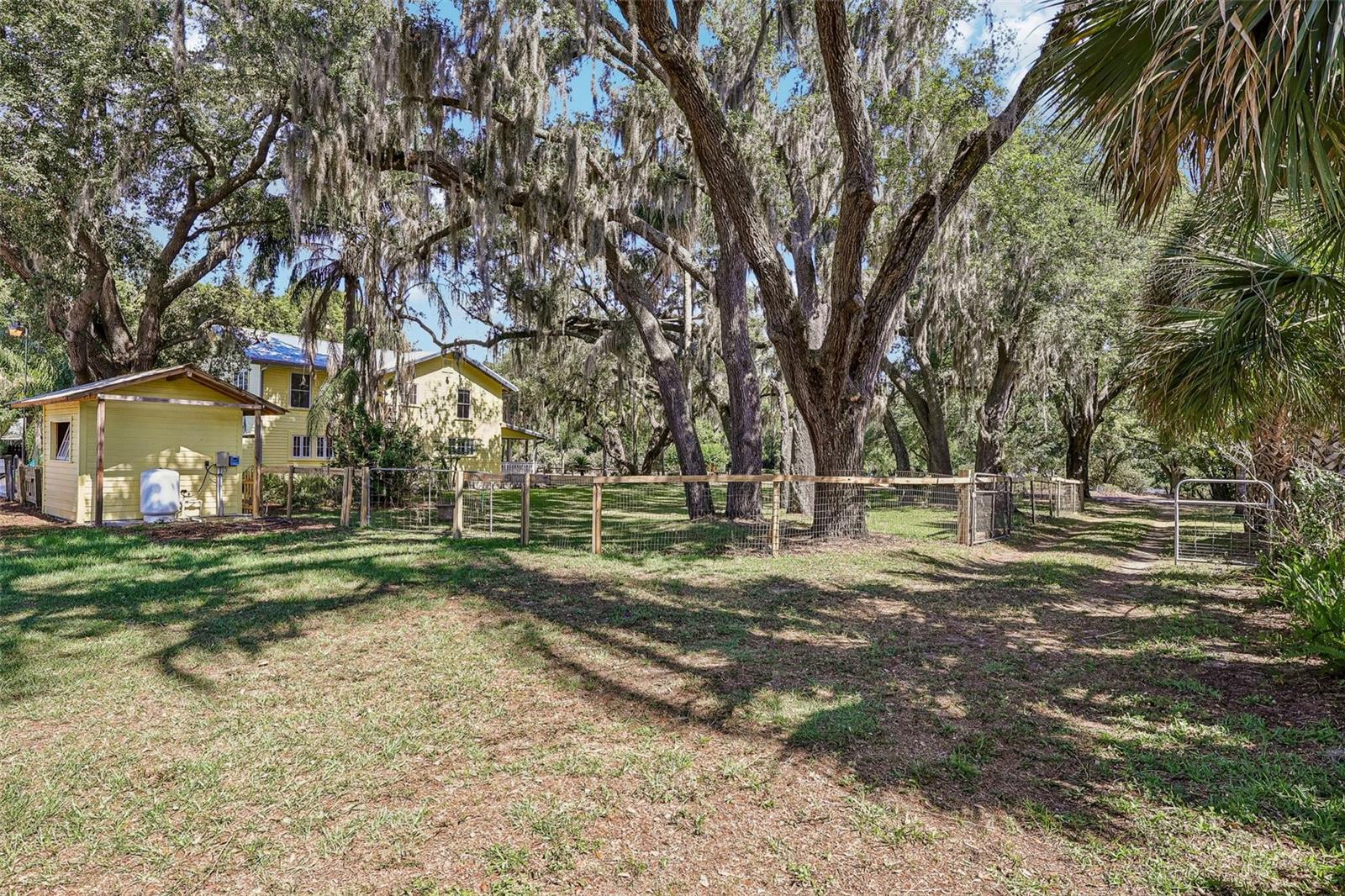 1190 OLD MOUNT DORA RD, EUSTIS, FL, 32726