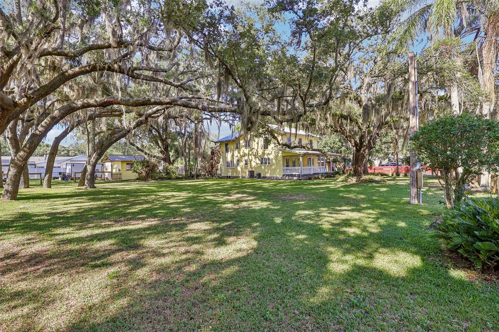 1190 OLD MOUNT DORA RD, EUSTIS, FL, 32726
