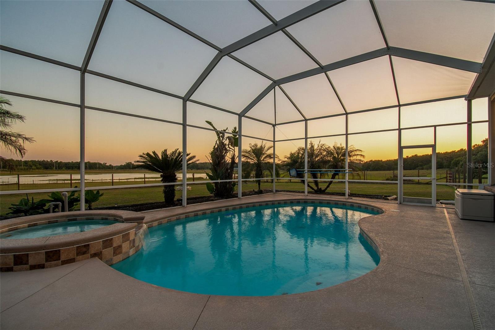 35400 LAKE RAY DR, DADE CITY, FL, 33525