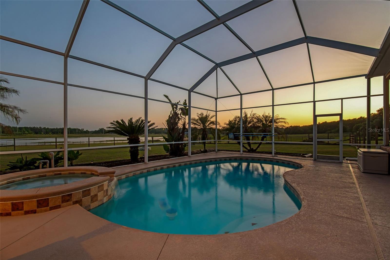 35400 LAKE RAY DR, DADE CITY, FL, 33525