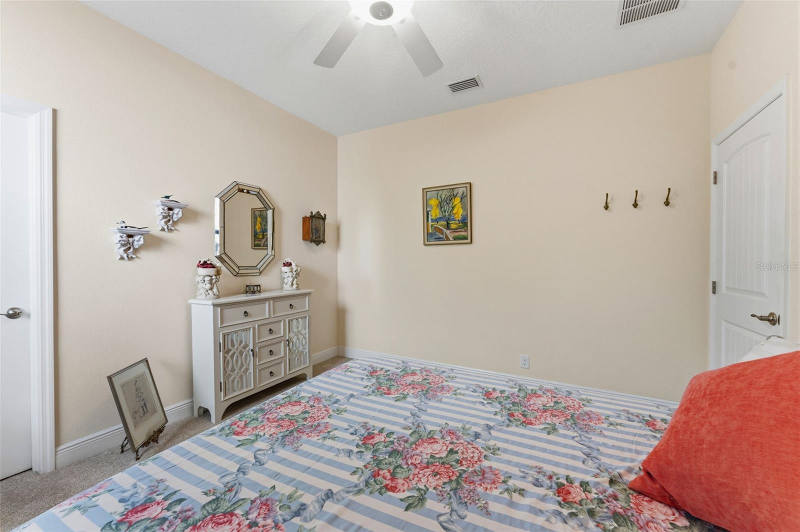 10220 BLOSSOM TRL, SEMINOLE, FL, 33772