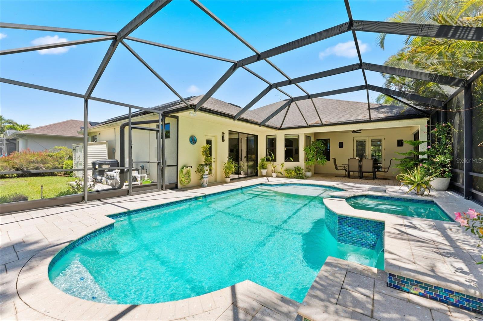 10220 BLOSSOM TRL, SEMINOLE, FL, 33772
