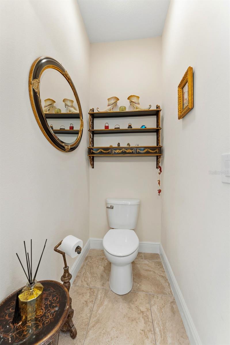 10220 BLOSSOM TRL, SEMINOLE, FL, 33772