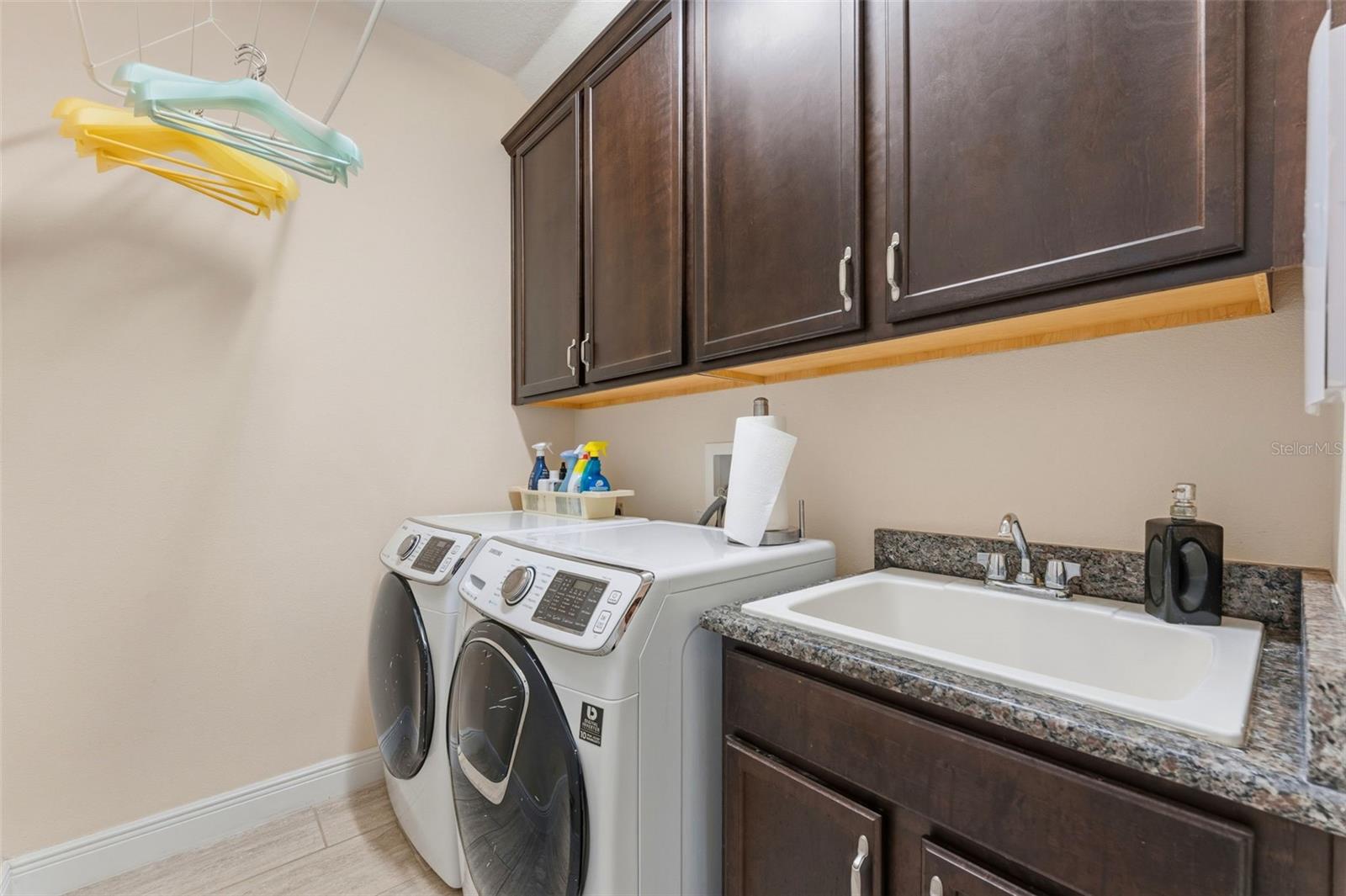 10220 BLOSSOM TRL, SEMINOLE, FL, 33772