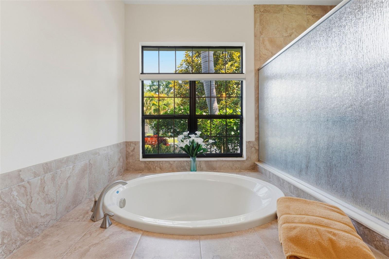 10220 BLOSSOM TRL, SEMINOLE, FL, 33772