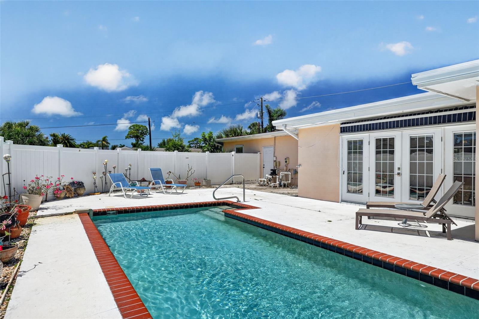 6100 HOLLYWOOD BLVD, SARASOTA, FL, 34231