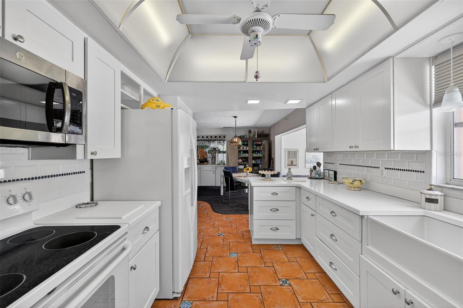 6100 HOLLYWOOD BLVD, SARASOTA, FL, 34231