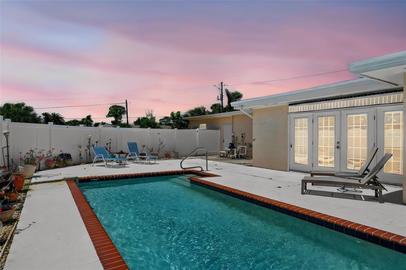 6100 HOLLYWOOD BLVD, SARASOTA, FL, 34231