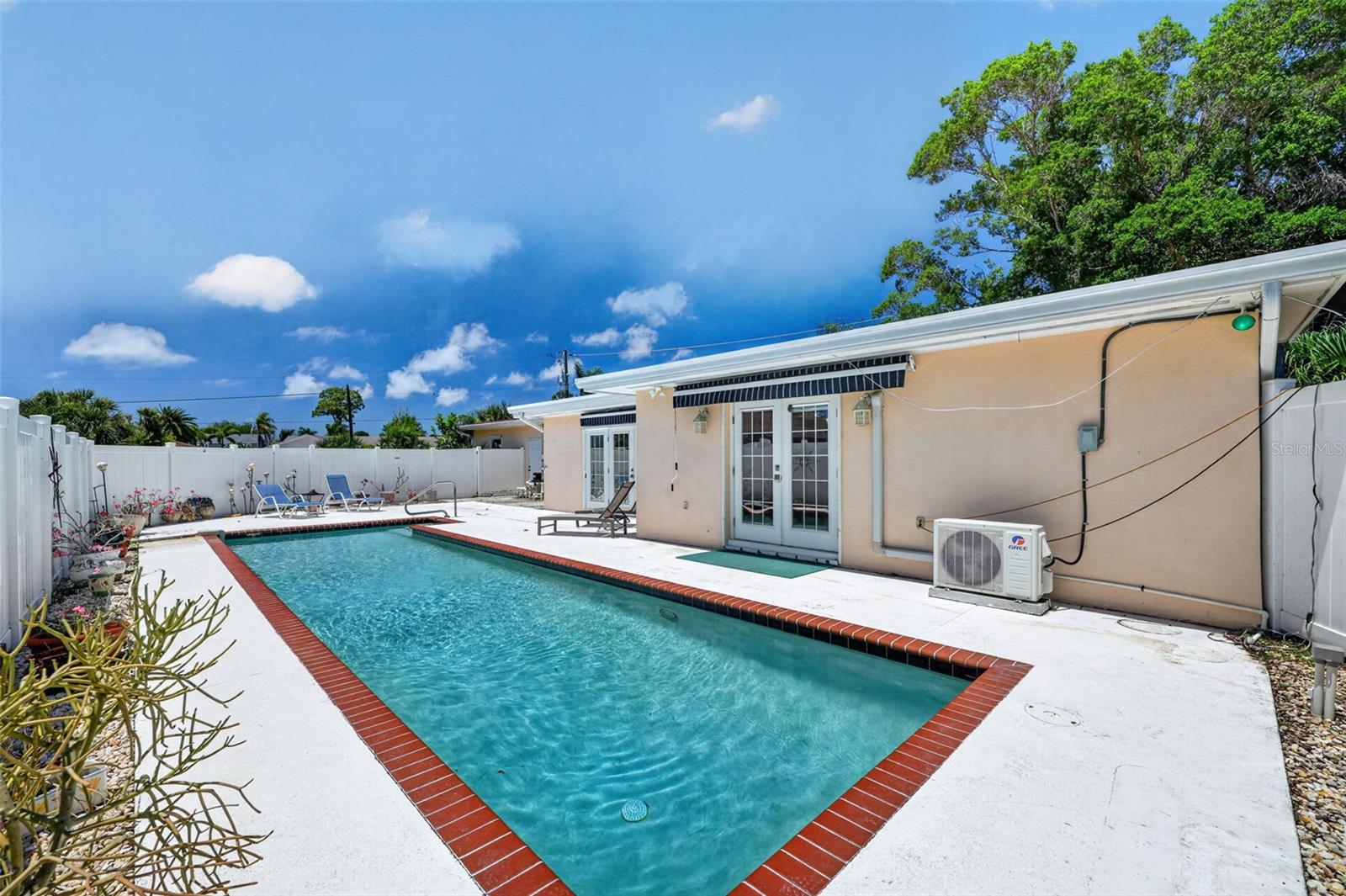 6100 HOLLYWOOD BLVD, SARASOTA, FL, 34231