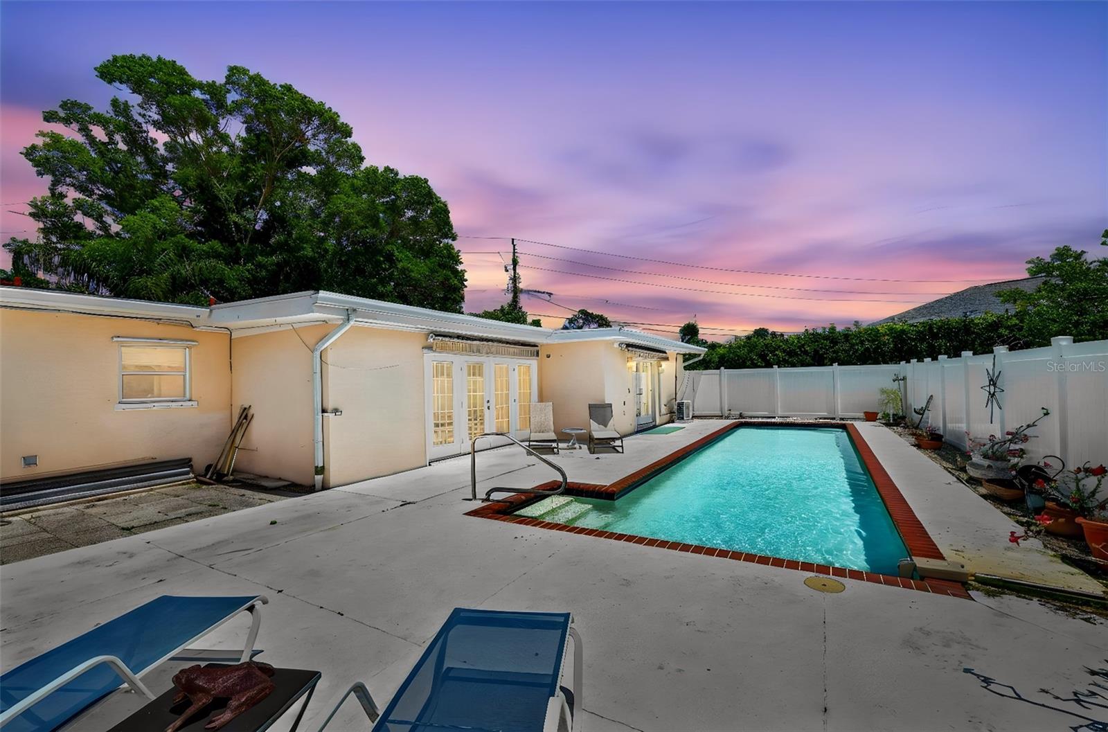 6100 HOLLYWOOD BLVD, SARASOTA, FL, 34231