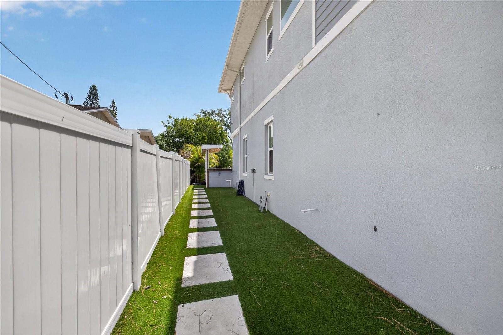 6706 S STERLING AVE S STERLING AVE, TAMPA, FL, 33611