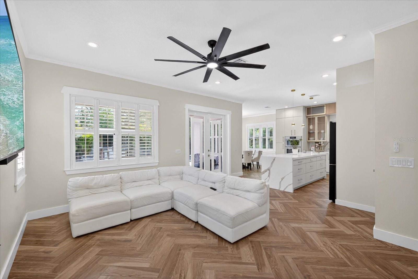 6706 S STERLING AVE S STERLING AVE, TAMPA, FL, 33611