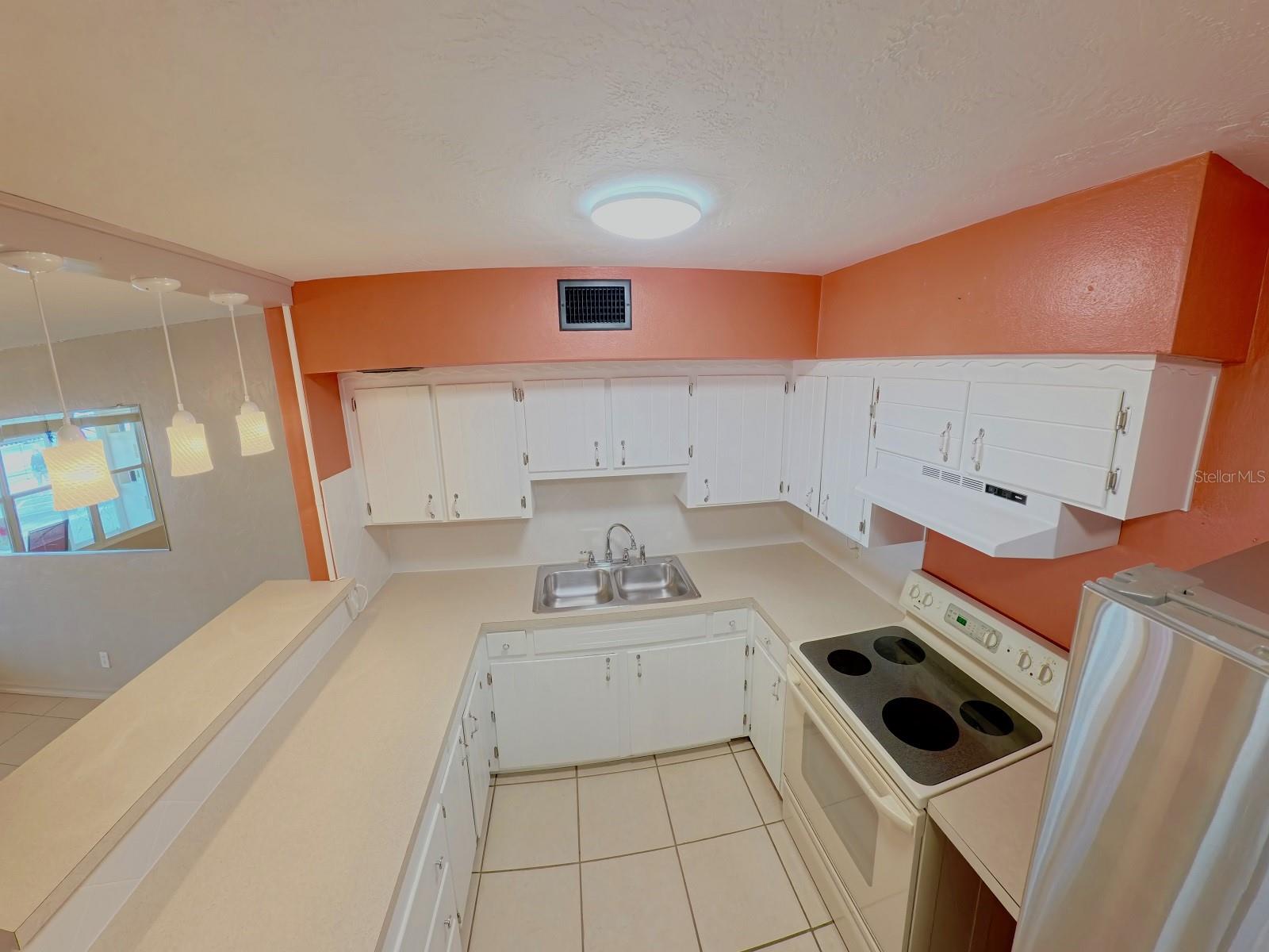 4153 58TH ST N #142, KENNETH CITY, FL, 33709