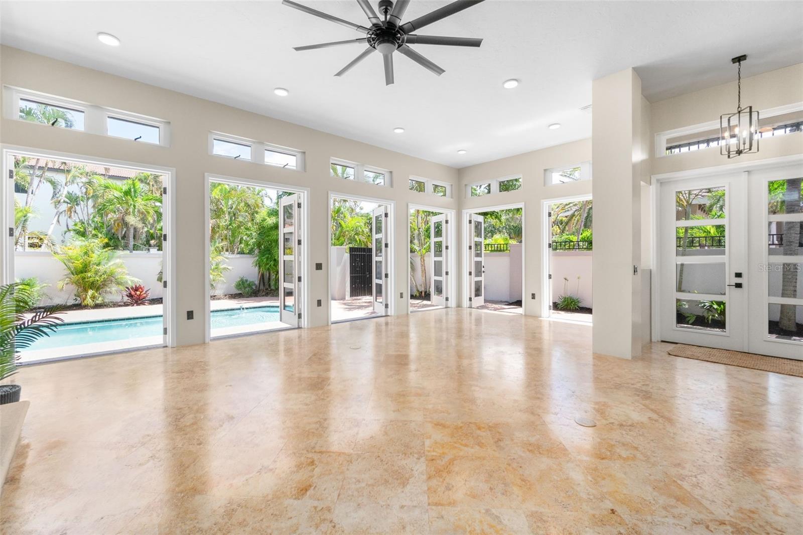 324 SIESTA DR, SARASOTA, FL, 34242