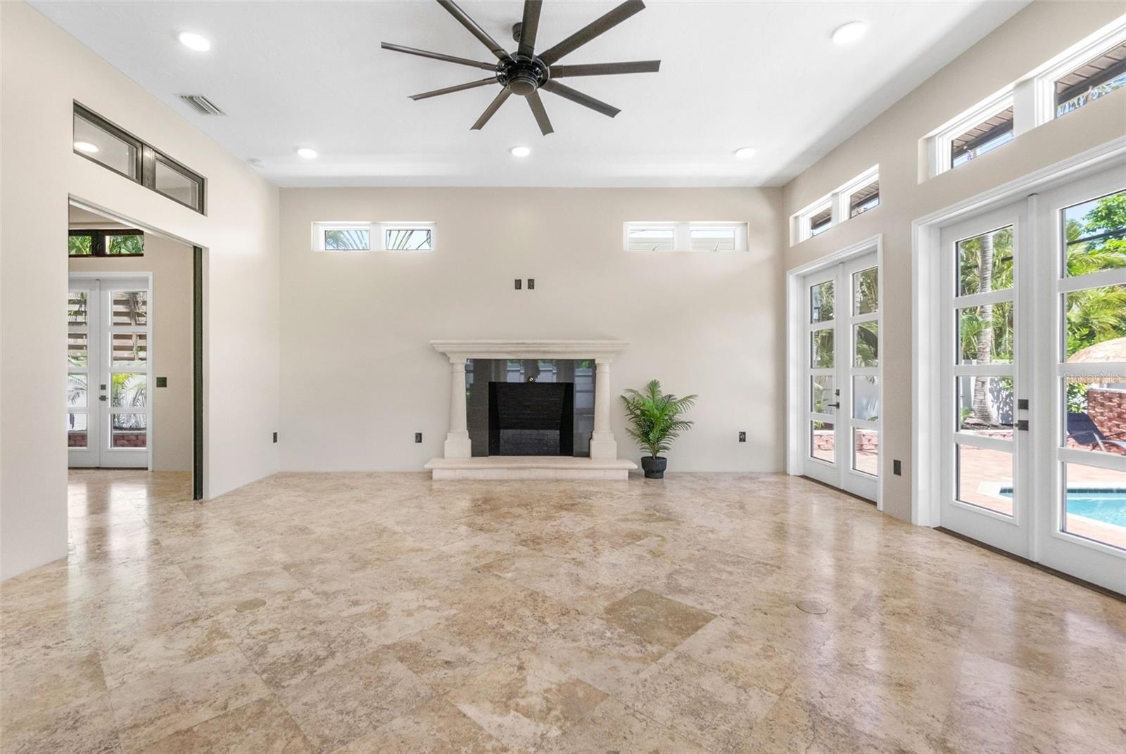 324 SIESTA DR, SARASOTA, FL, 34242