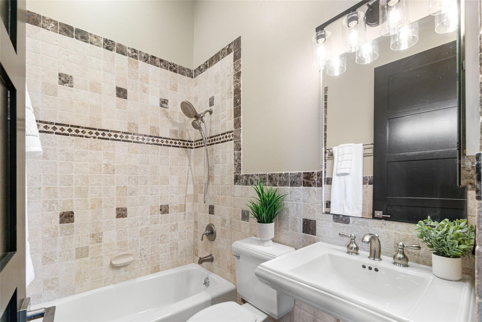324 SIESTA DR, SARASOTA, FL, 34242